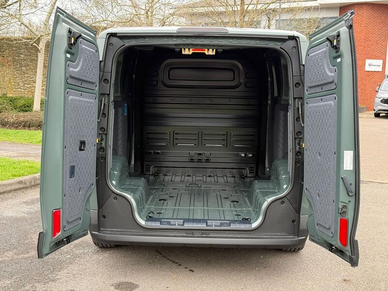 KIA PV5 CARGO L2 ELECTRIC 89kW Essential Standard Range 52kWh Auto