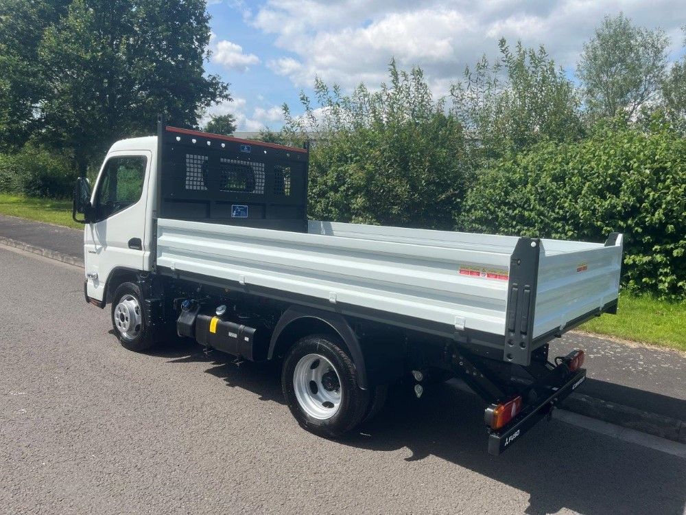 Fuso Canter 3C13-25 Tipper
