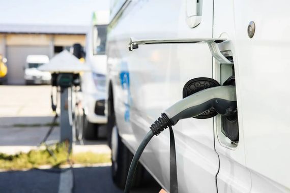How Electric Vans Help Businesses In A Cost of Living Crisis