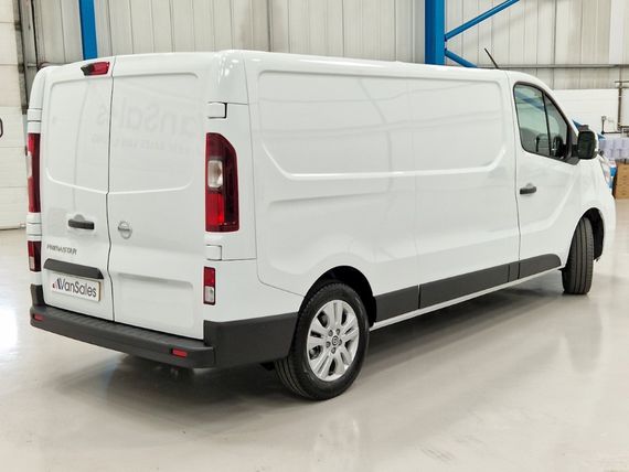 Nissan Primastar 30 L1 Diesel 2.0 dCi 150ps H1 Tekna Crew Van Auto