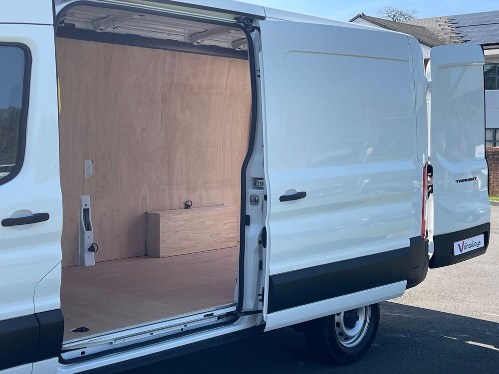 Ford Transit 310 L2 Diesel FWD 2.0 EcoBlue 130ps H2 Leader Van