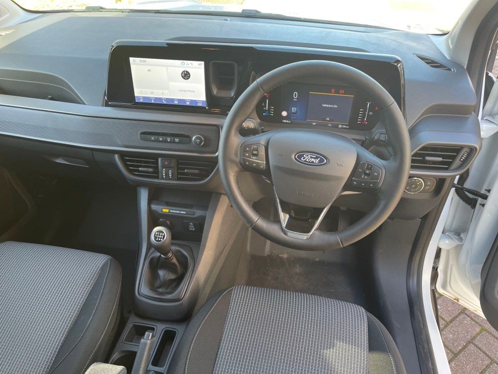 Ford Transit Courier Diesel Leader Van