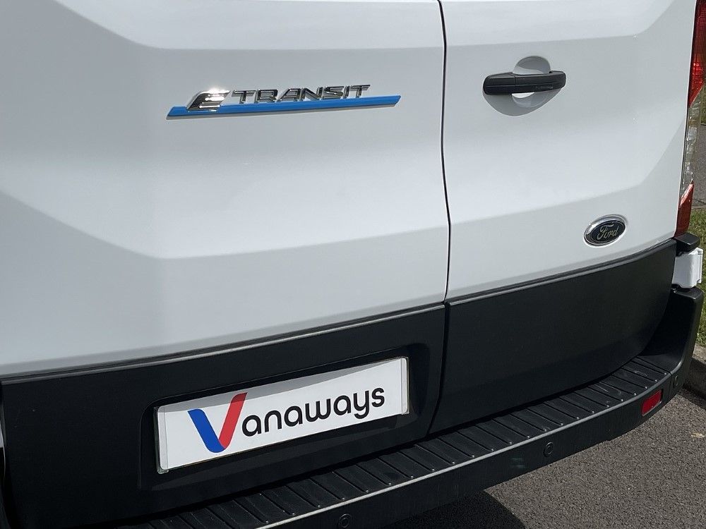 Ford E-Transit 350 L2 RWD 135kW 68kWh H2 Leader Van Auto