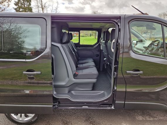 Nissan Primastar 30 L1 Diesel 2.0 dCi 170ps H1 Tekna Crew Van