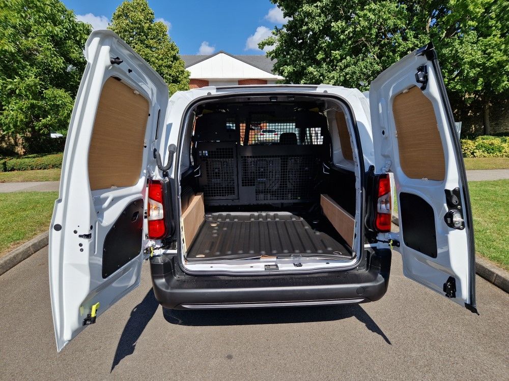 Peugeot PARTNER STANDARD DIESEL L1 Professional Van