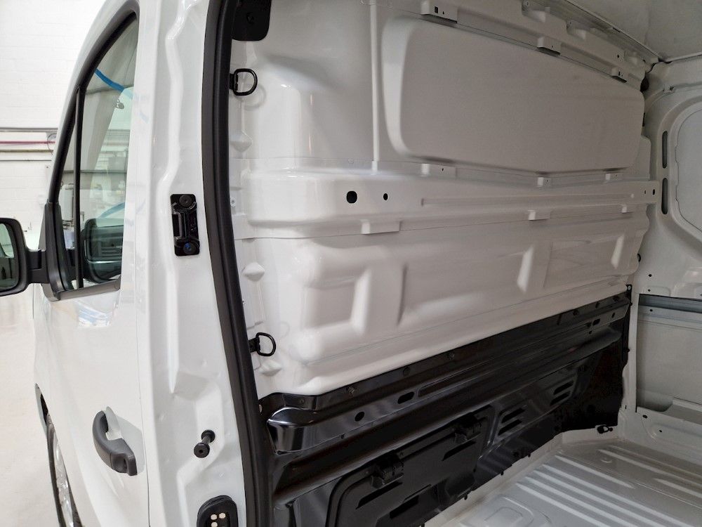 Nissan Primastar 30 L2 Diesel 2.0 dCi 110ps H1 Acenta Van
