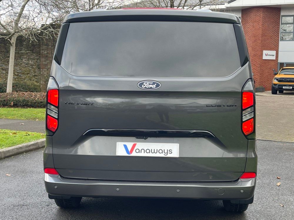 Ford Transit Custom 320 L1 Diesel FWD 2.0 EcoBlue 136ps H1 Double Cab Van Limited Auto