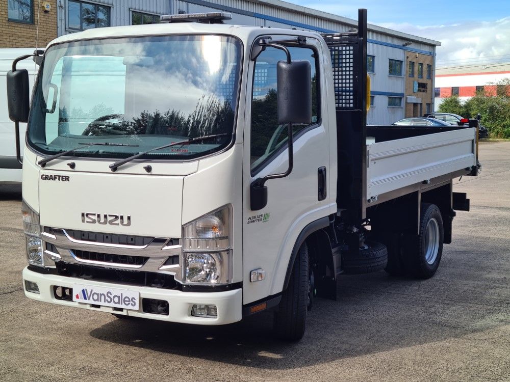 Isuzu Trucks N35.125T GRAFTER SWB DIESEL Tipper