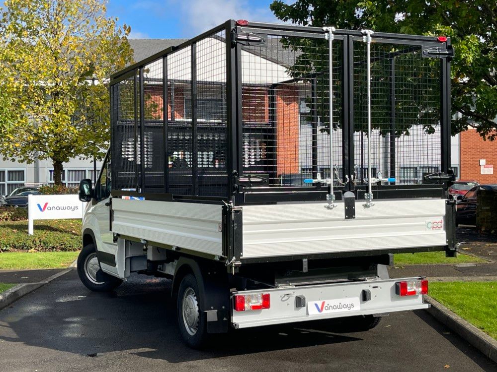 Maxus eDeliver 9 MWB Electric RWD Caged Tipper