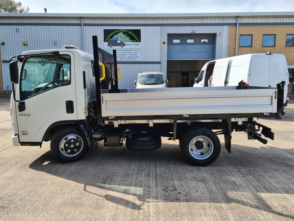 Isuzu Trucks N35.125T GRAFTER SWB DIESEL Tipper