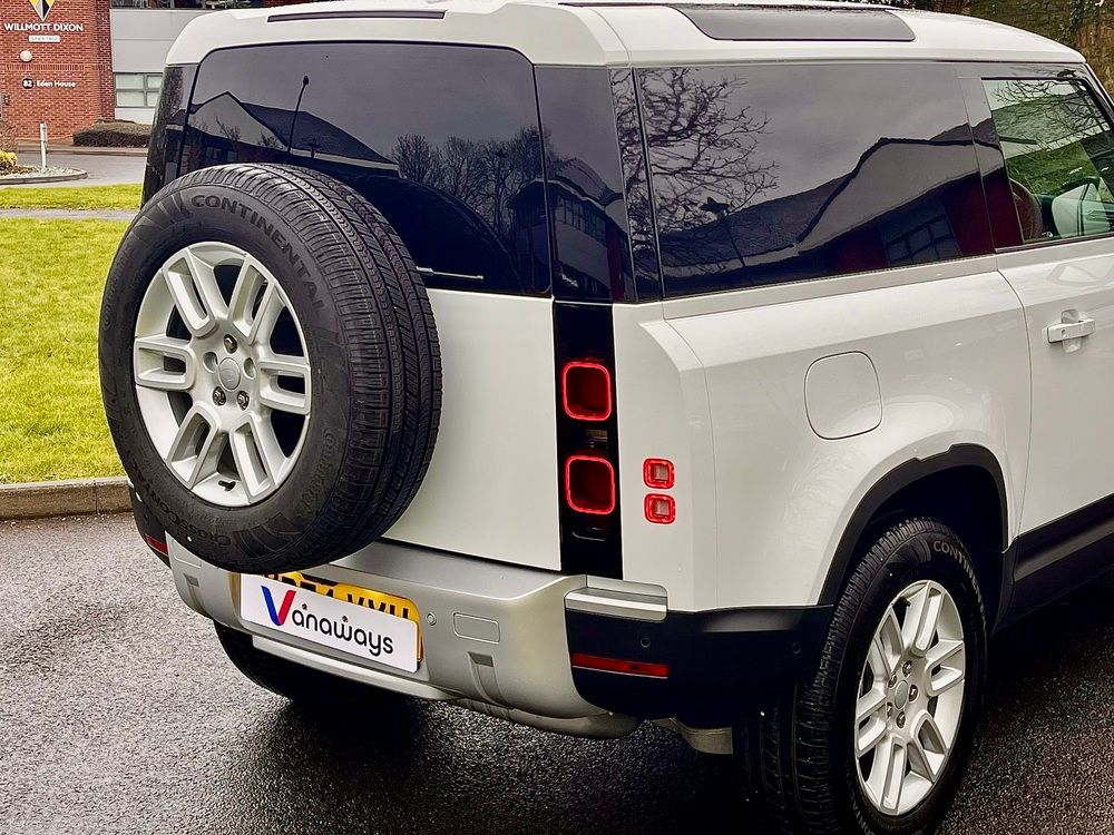 Land Rover Defender 110 Diesel 3.0 D250 Hard Top Auto
