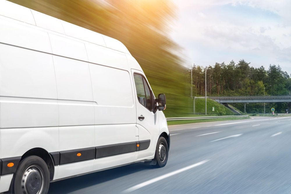 How Do Van Driving Conditions Differ Between Seasons?