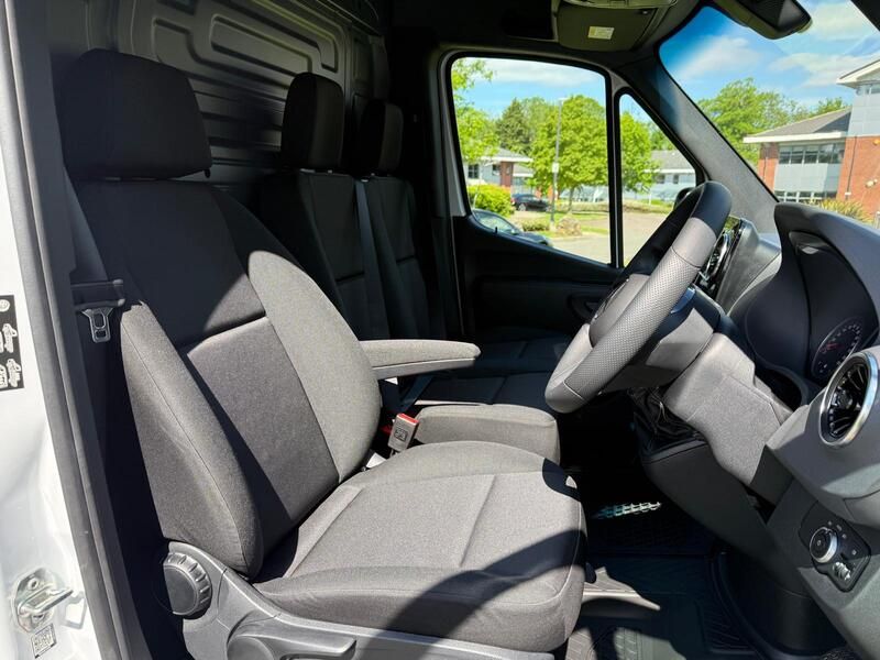 Mercedes-Benz Sprinter 315CDI L2 Diesel RWD 3.5t H2 Progressive Van
