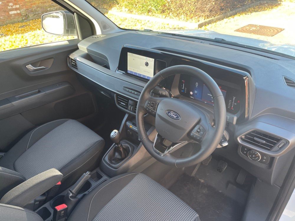 Ford Transit Courier Diesel Leader Van