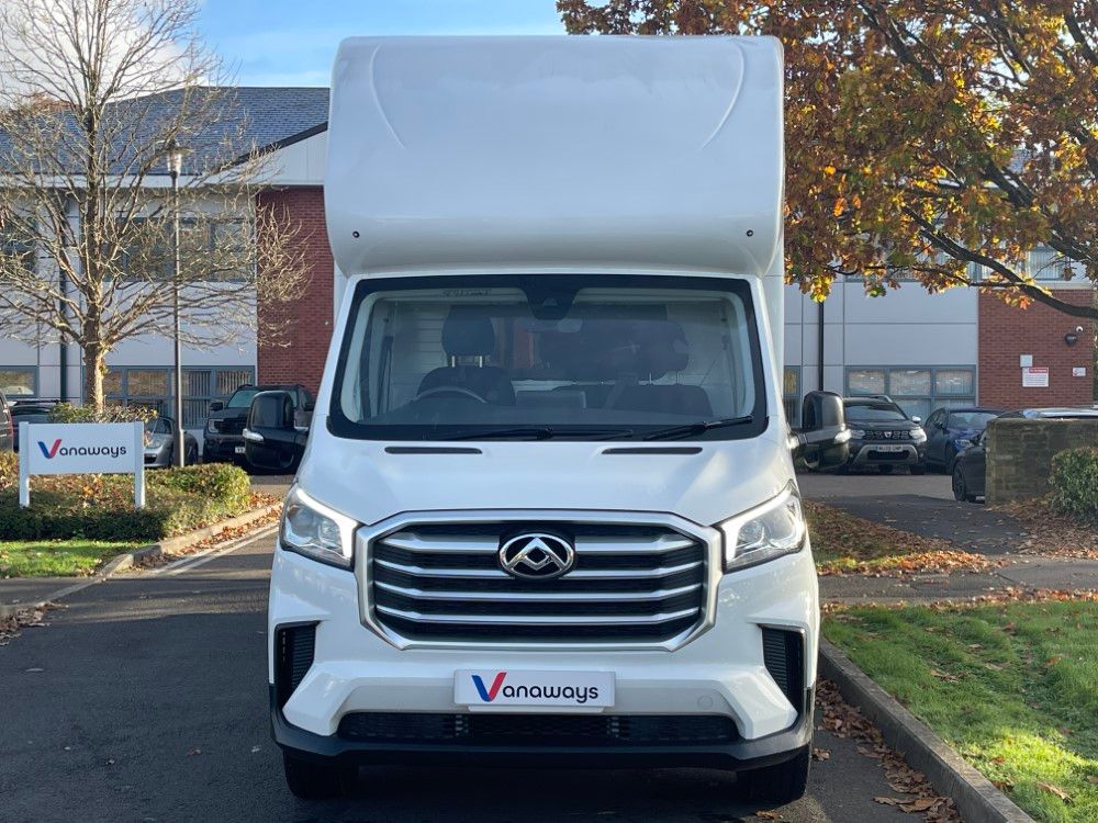 Maxus eDeliver 9 MWB Electric FWD Low Loader
