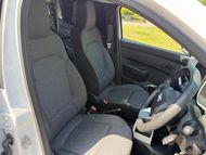 DACIA SPRING ELECTRIC 48kW Cargo Extreme 27kWh Van Auto