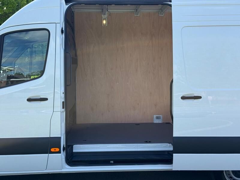 Mercedes-Benz Sprinter 315CDI L2 Diesel RWD 3.5t H2 Progressive Van