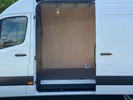 Mercedes-Benz Sprinter 315CDI L2 Diesel RWD 3.5t H2 Progressive Van