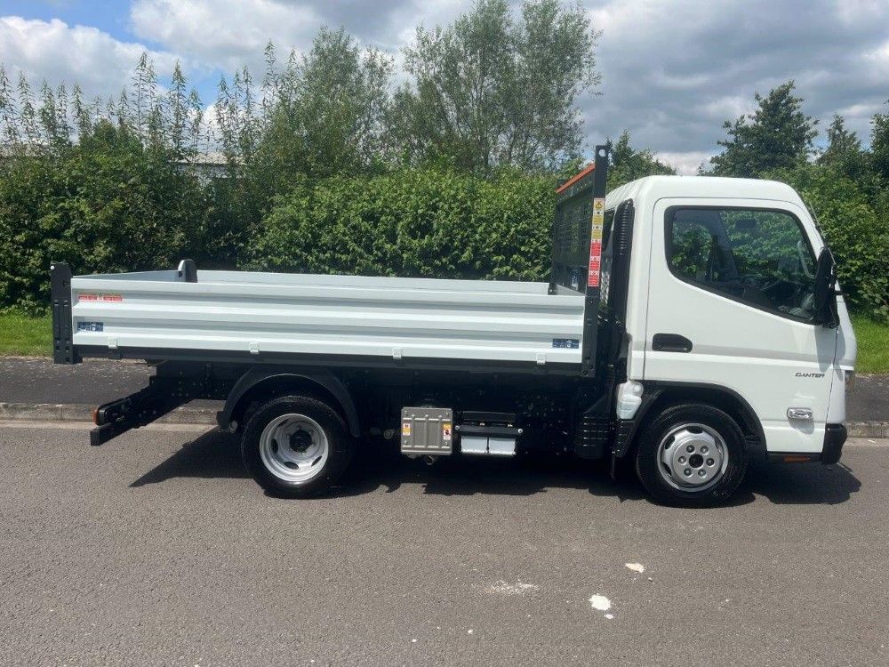 Fuso Canter 3C13-25 Tipper