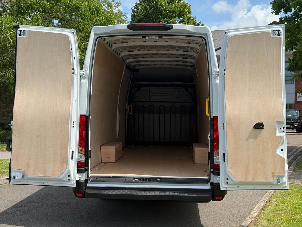 Iveco Daily 35C14 Diesel 2.3 High Roof Business Van 3520 WB