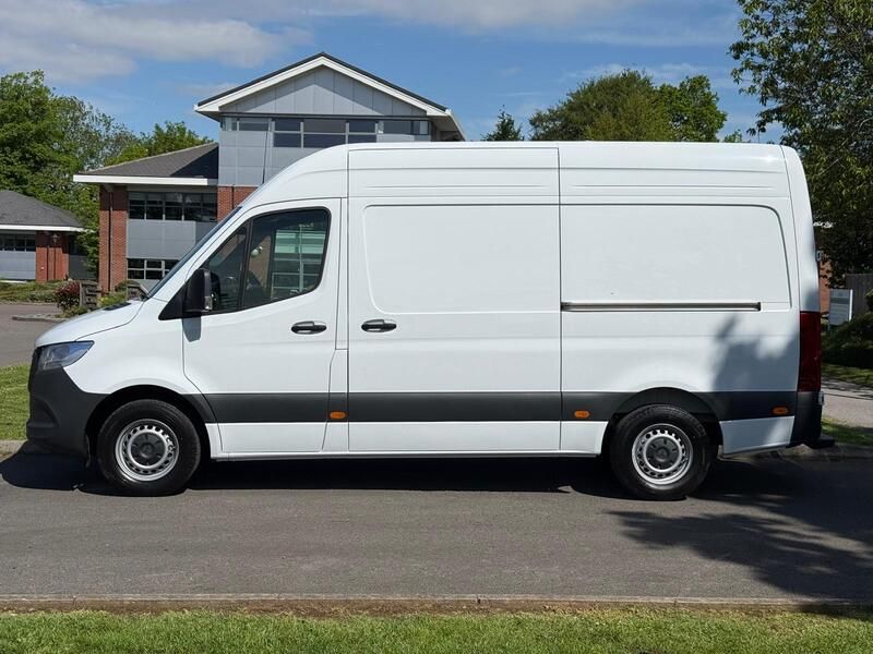 Mercedes-Benz Sprinter 315CDI L2 Diesel RWD 3.5t H2 Progressive Van
