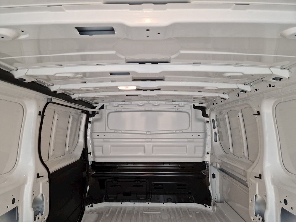 Nissan Primastar 30 L1 Diesel 2.0 dCi 150ps H2 Acenta Van