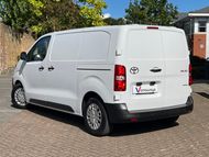 Toyota Proace L2 Diesel 2.0D 145 Icon Van