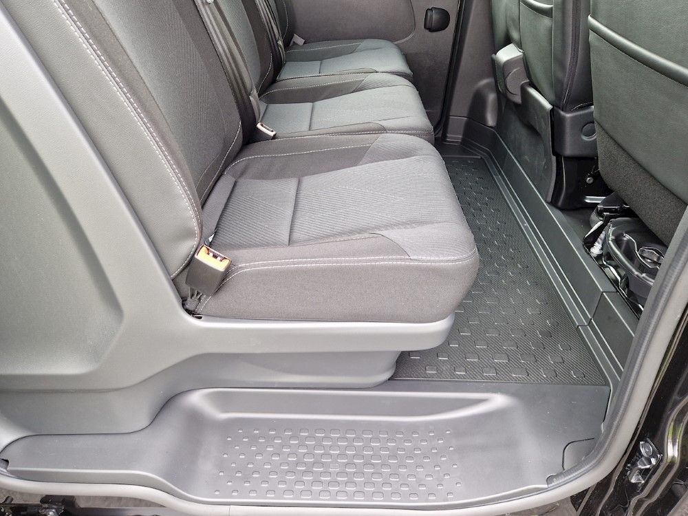 Nissan Primastar 30 L2 Diesel 2.0 dCi 150ps H1 Tekna Crew Van