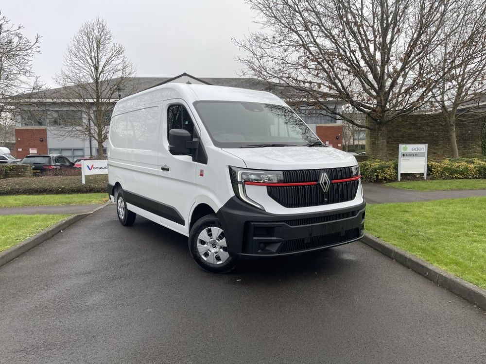Renault MASTER MWB DIESEL FWD MM35 Blue dCi 150 Extra Medium Roof Van