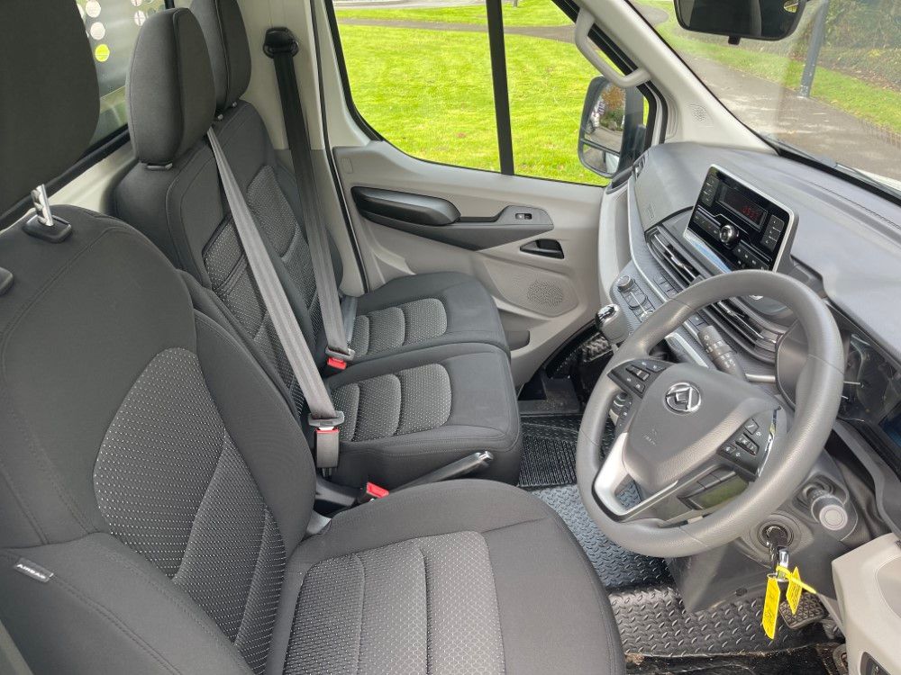 Maxus eDeliver 9 MWB Electric RWD Caged Tipper