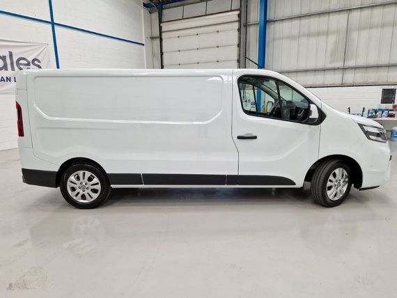 Nissan Primastar 30 L2 Diesel 2.0 dCi 170ps H1 Tekna+ Crew Van Auto