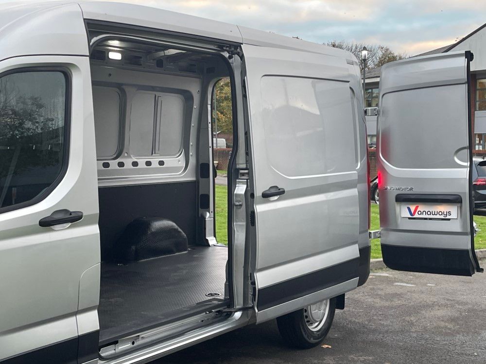 Maxus eDeliver 9 LWB Electric FWD 150kW High Roof Van 72kWh Auto