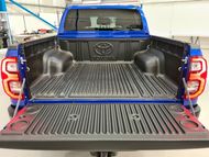 Toyota Hilux Diesel Invincible D/Cab Pick Up 2.4 D-4D Auto