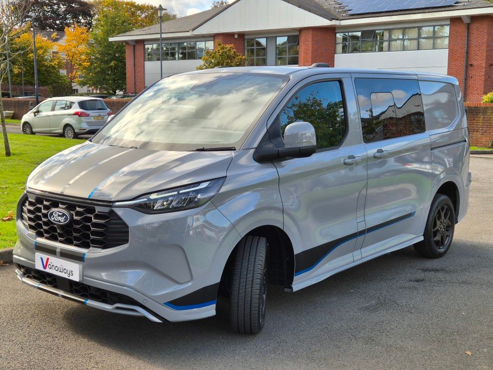 Ford Transit Custom 320 L2 Petrol FWD 2.5 PHEV 232ps H1 Double Cab Van Sport Auto
