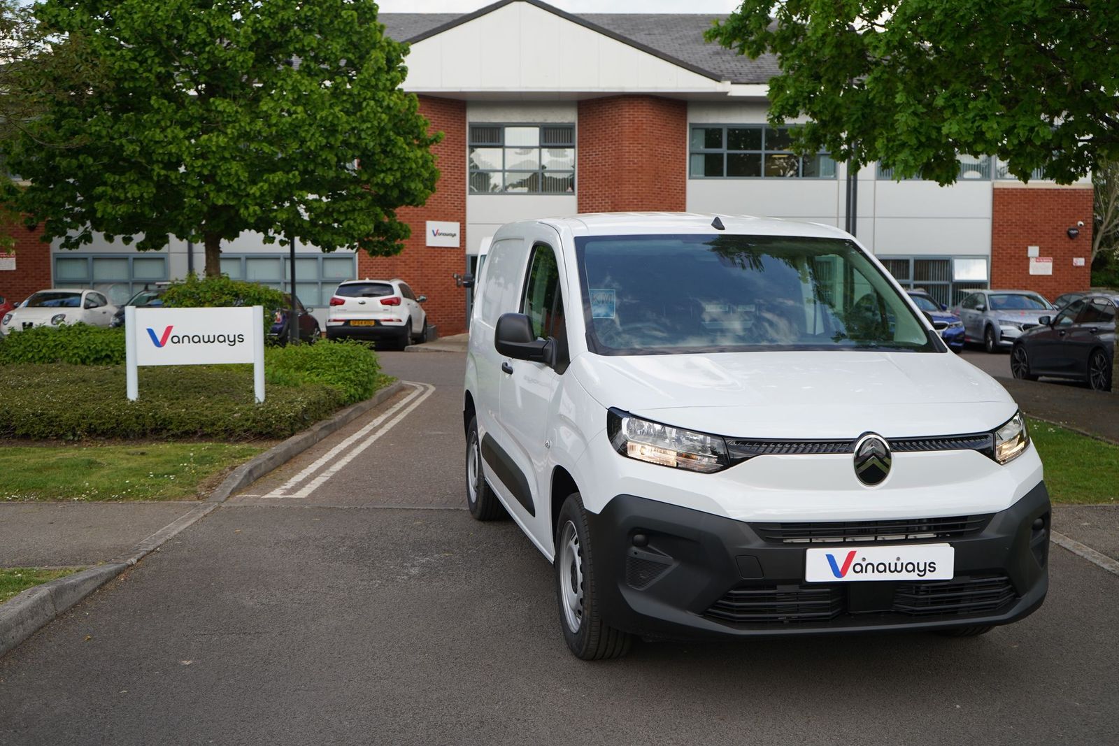 The Vanaways Roundup: Best Small Vans for 2026