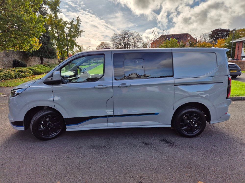 Ford Transit Custom 300 L1 Diesel FWD 2.0 EcoBlue 170ps H1 Double Cab Van Sport Auto