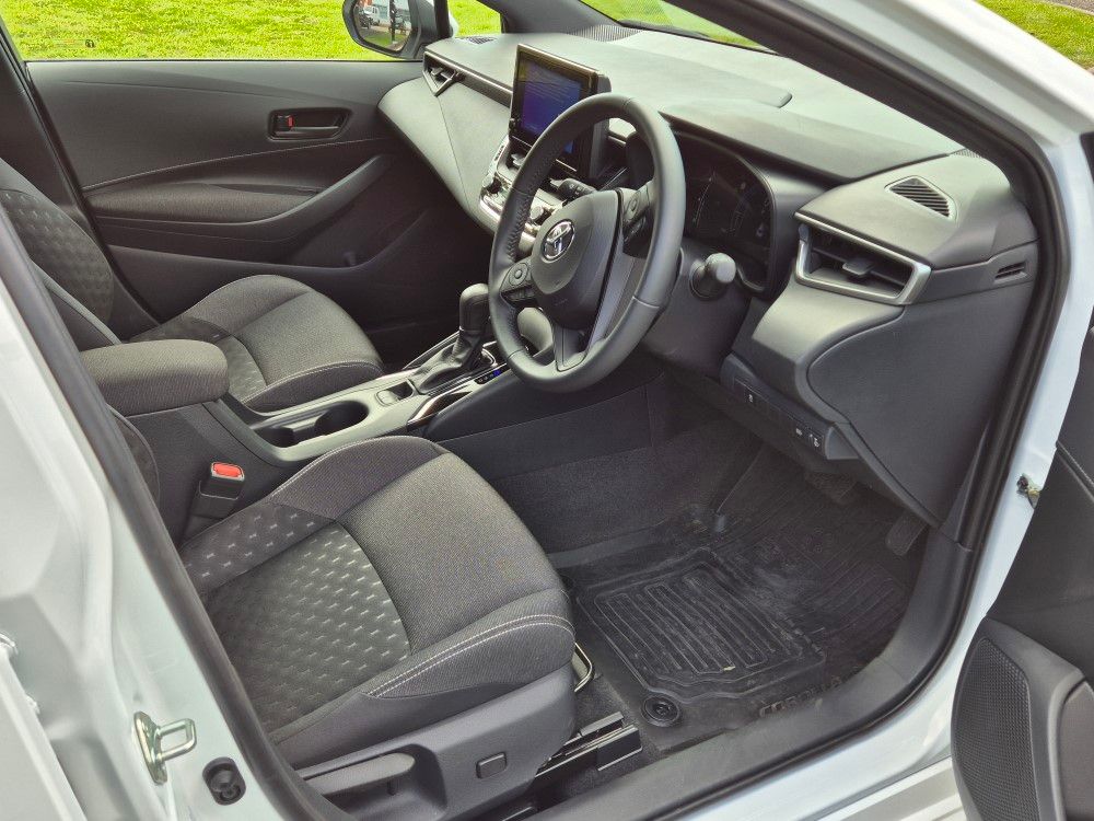 Toyota Corolla Petrol 1.8 VVT-i Hybrid 140 Commercial Auto