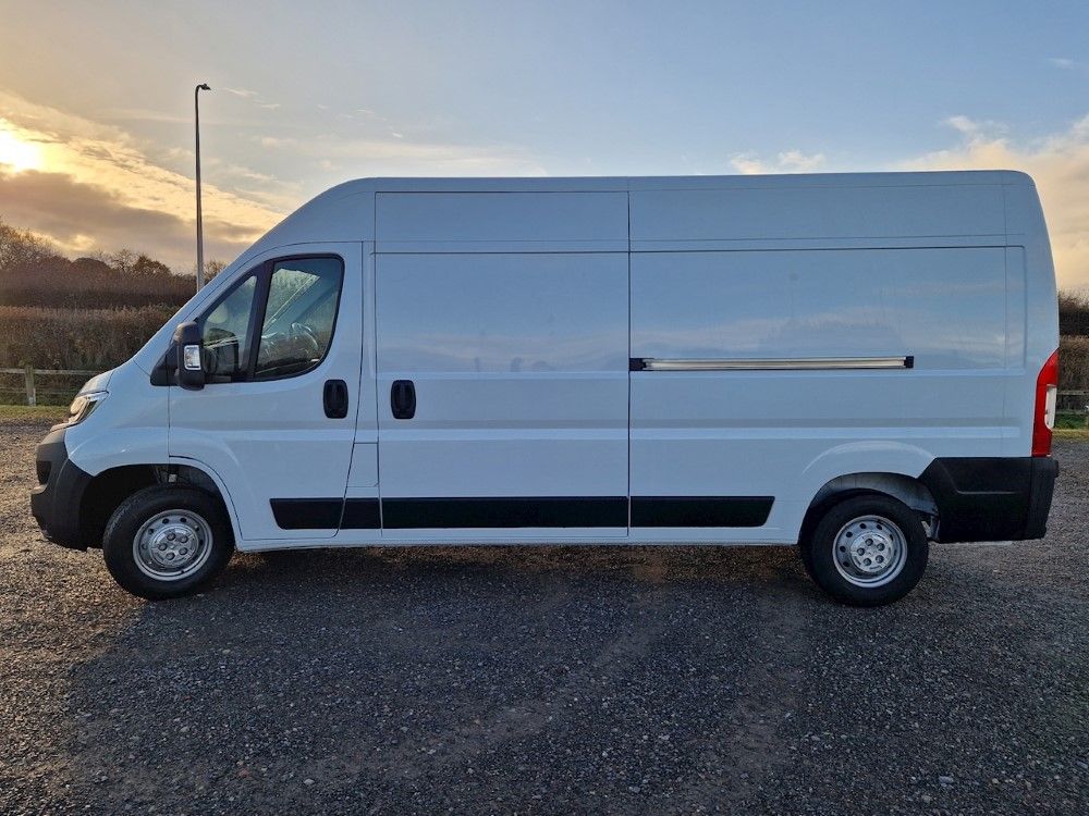 Vauxhall Movano 3500 Heavy L3 Diesel FWD 2.2 Turbo D 140 H2 Van Prime