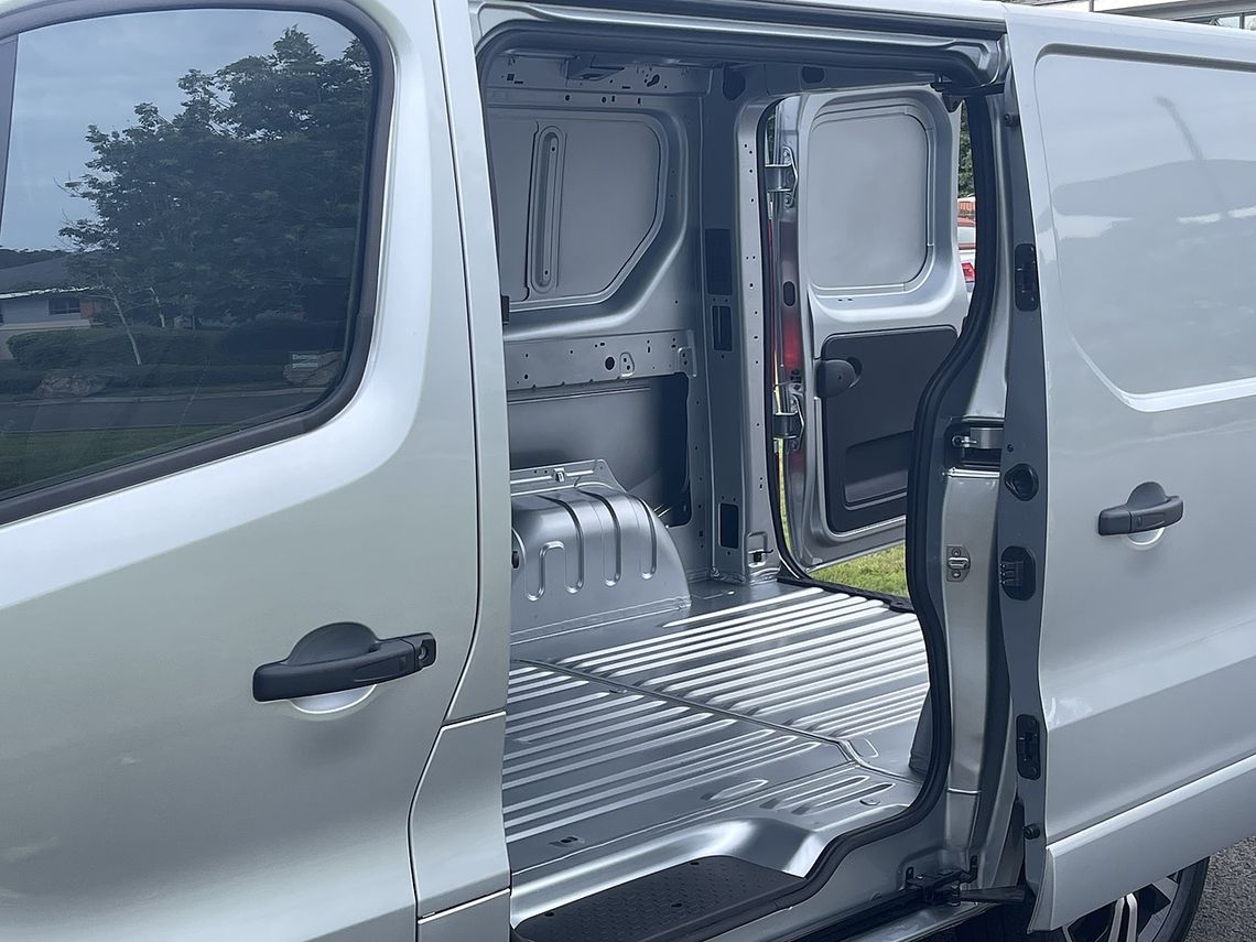 Renault TRAFIC LWB DIESEL H1 Extra Sport Van