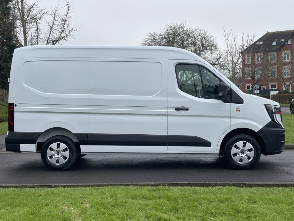 Renault MASTER E-TECH MWB ELECTRIC FWD MM35 104kW 87kWh Advance