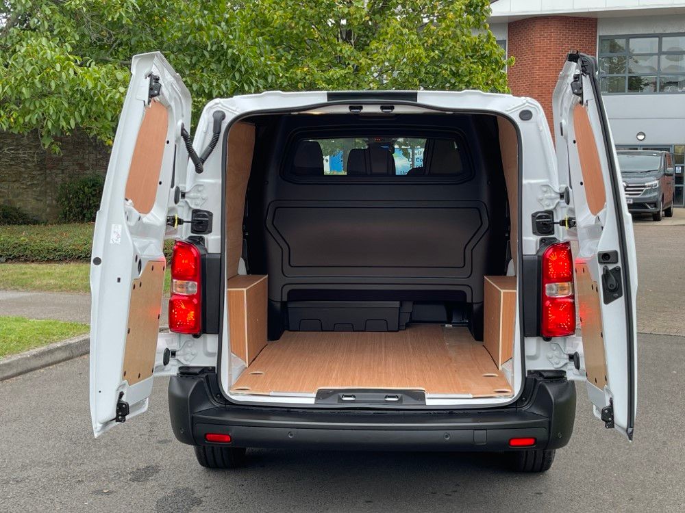 Vauxhall Vivaro Electric 100kW 75kWh Prime H1 Platform Cab Auto