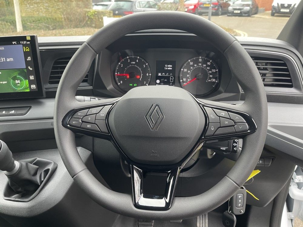 Renault MASTER E-TECH MWB ELECTRIC FWD ML35 104kW 87kWh Advance Low Roof Chassis Cab Auto