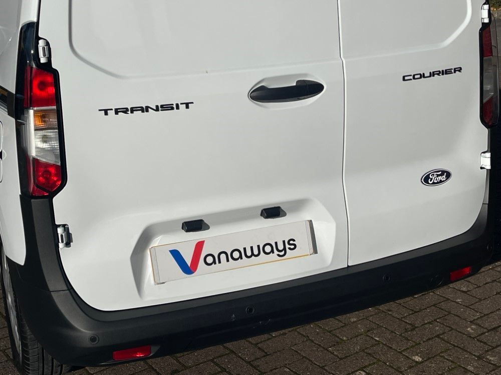Ford Transit Courier Diesel Leader Van