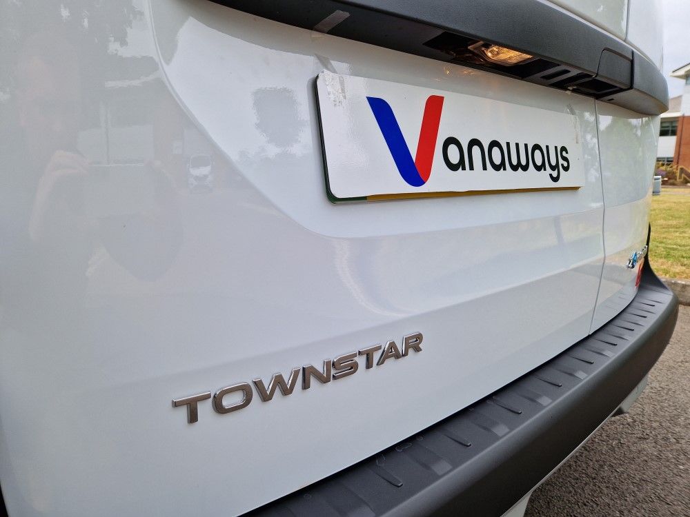 Nissan Townstar L2 Petrol Acenta Van