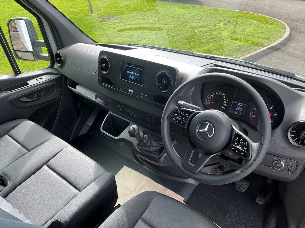 Mercedes-Benz Sprinter 315CDI L3 Diesel RWD 3.5t Luton