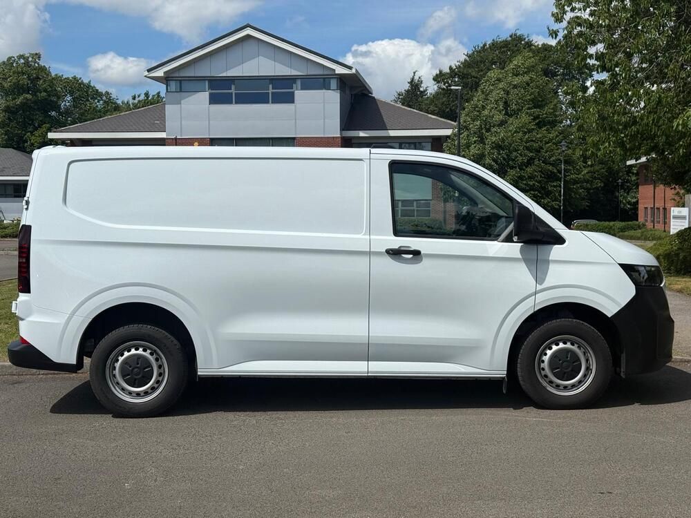 Volkswagen Transporter T26 SWB Diesel Commerce Panel Van