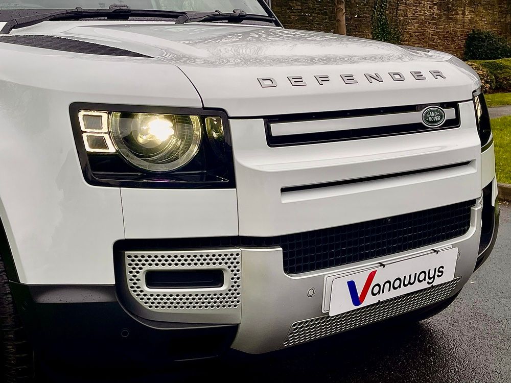 Land Rover Defender 110 Diesel 3.0 D250 Hard Top Auto
