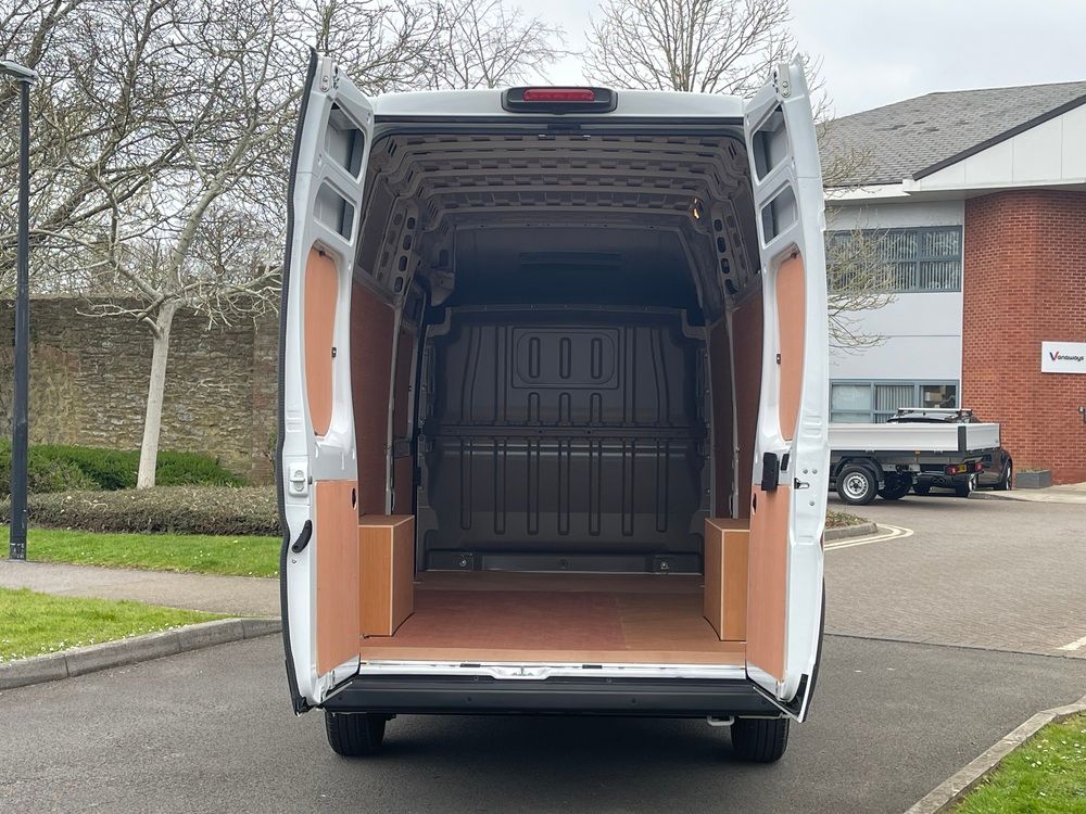 Citroën Relay 35 Heavy L4 Diesel 2.2 BlueHDi 140 H3 Van Enterprise