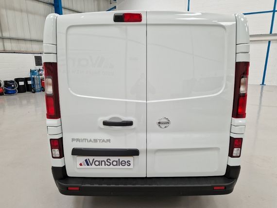 Nissan Primastar 30 L2 Diesel 2.0 dCi 110ps H1 Tekna Crew Van