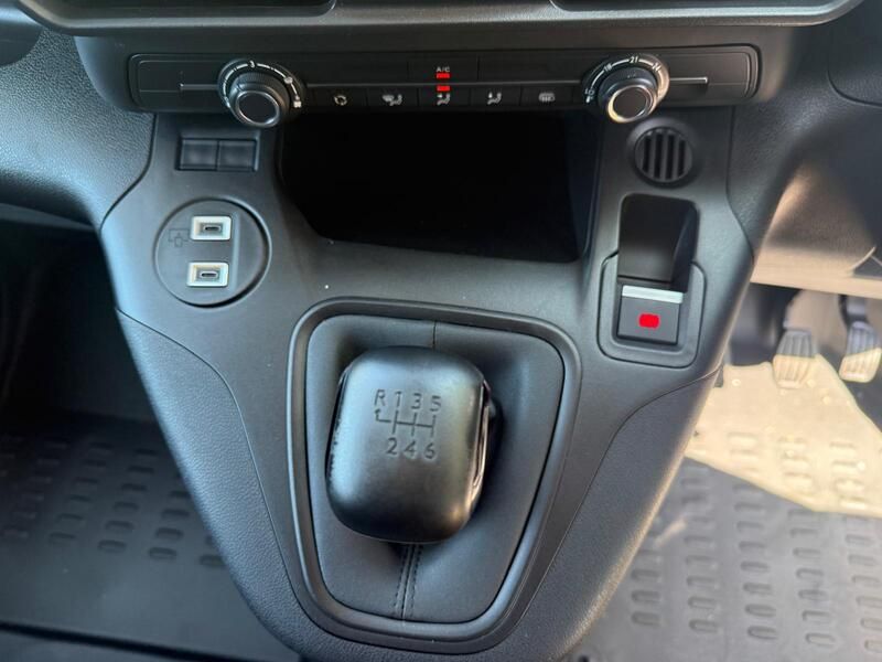 Vauxhall Combo Cargo XL Diesel L2 H1 Crew Van